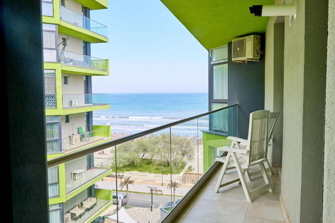 Crazy Sea View 1Br Apartment Spa Pools Resort Mamaia Exterior photo