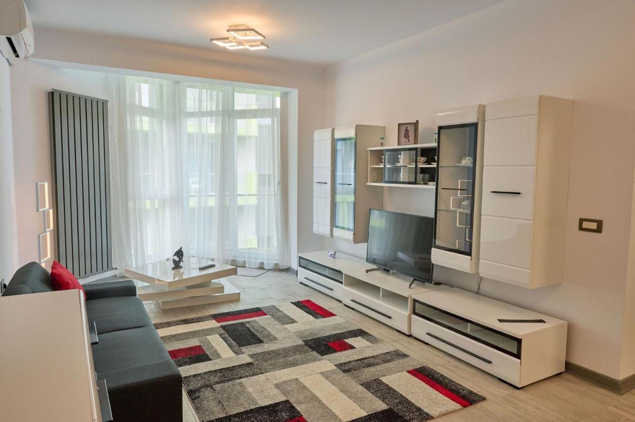 Crazy Sea View 1Br Apartment Spa Pools Resort Mamaia Exterior photo